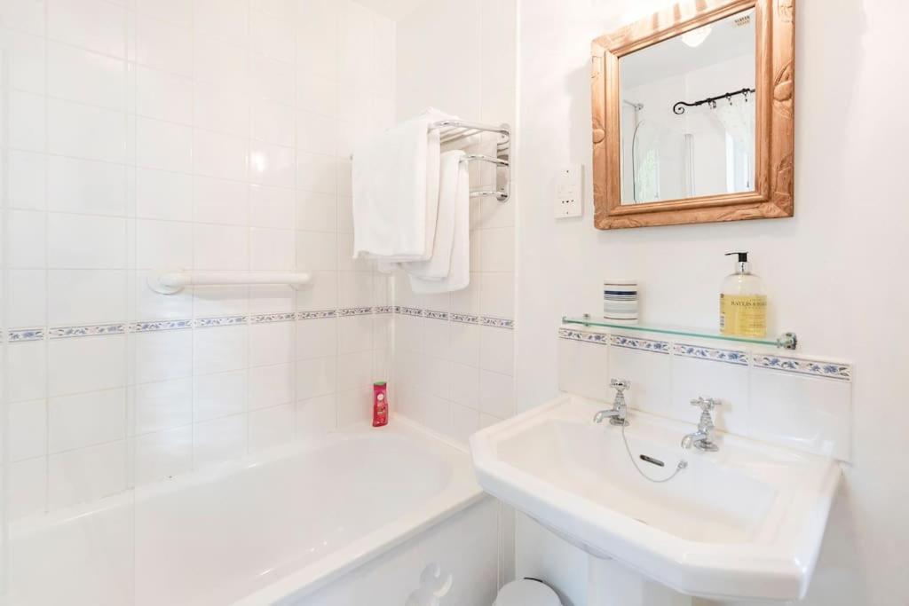 Highfield Apartment